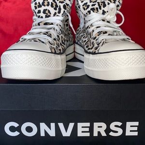 Converse NEW platform sneakers